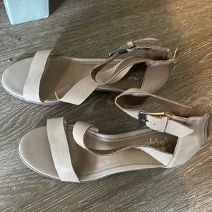 Light beige small heal sandal